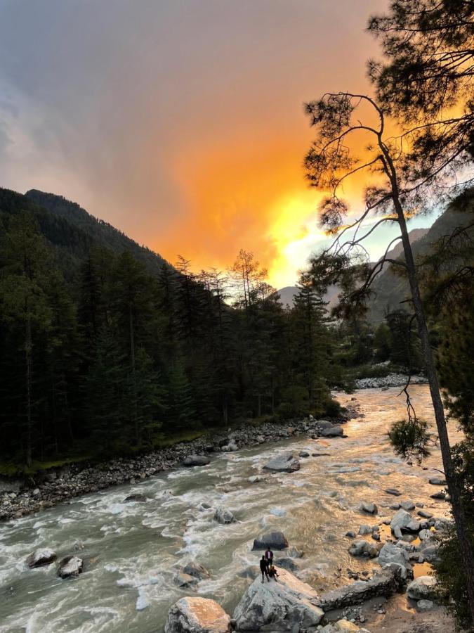 Wabi Sabi Riverside Hostel Kasol Extérieur photo