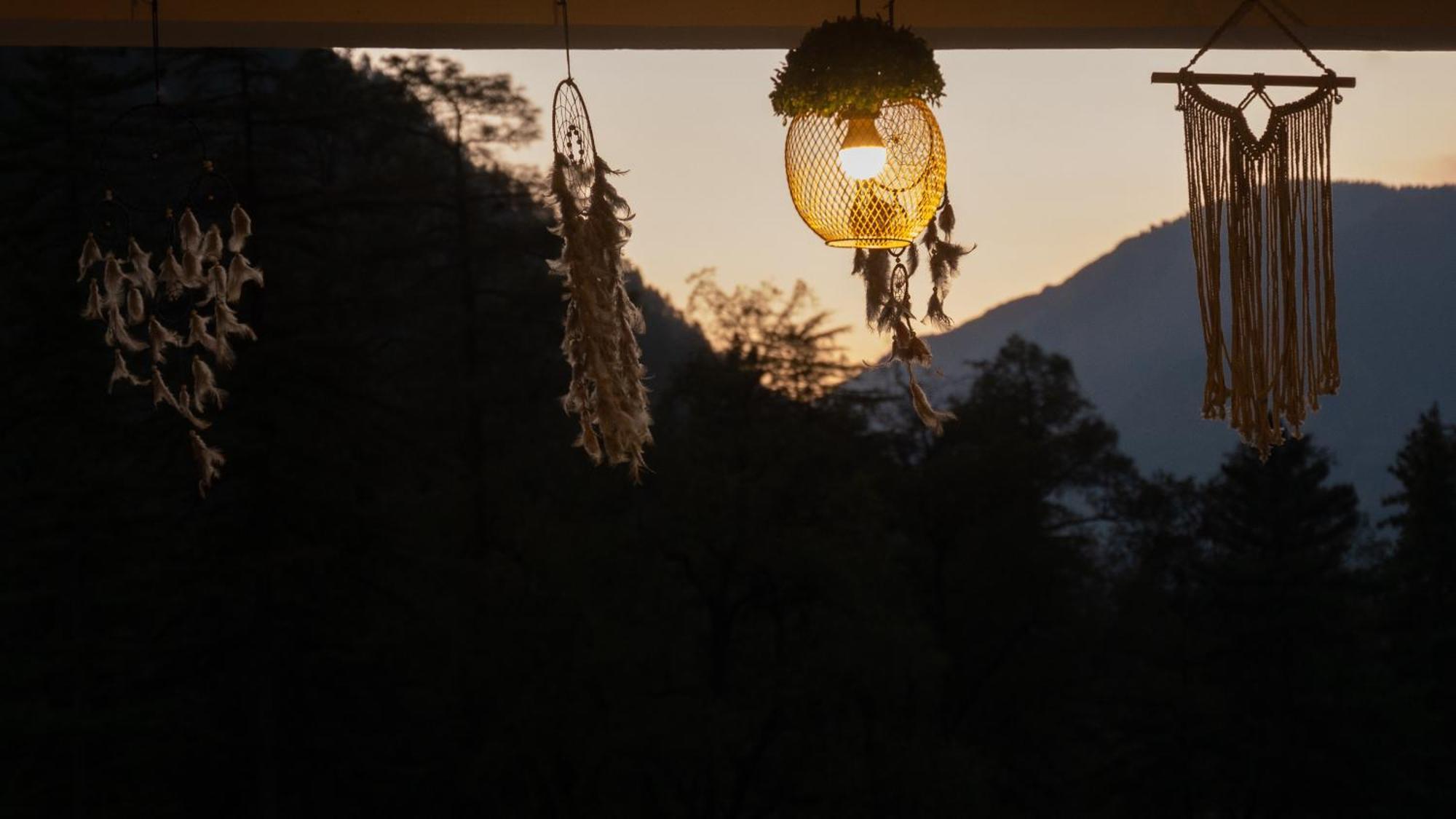 Wabi Sabi Riverside Hostel Kasol Extérieur photo