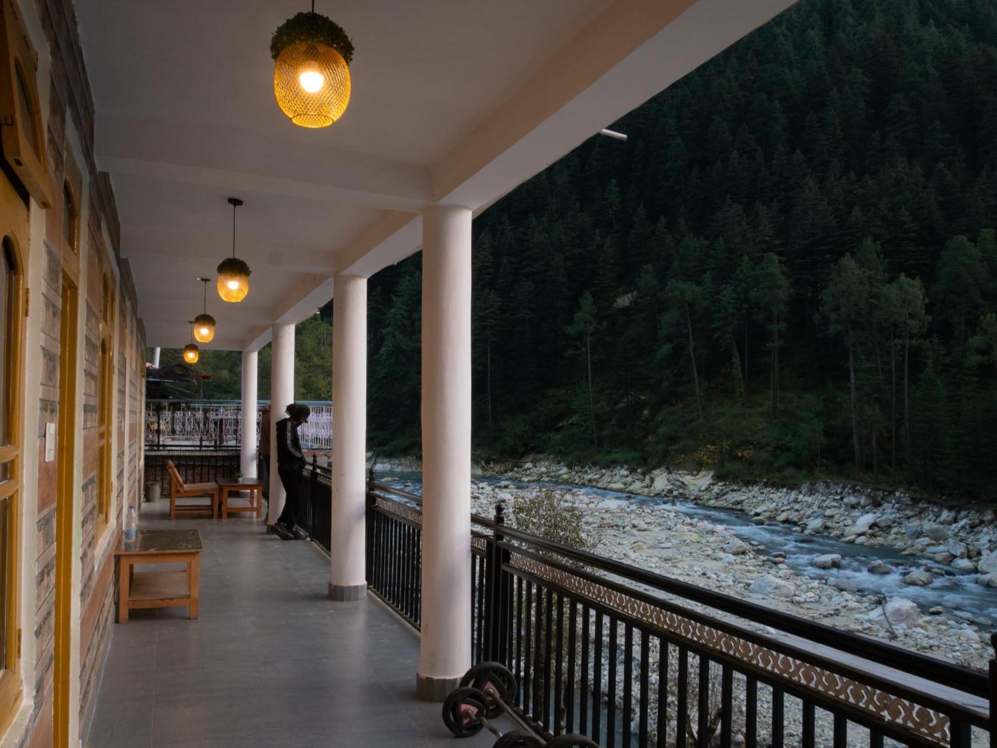 Wabi Sabi Riverside Hostel Kasol Extérieur photo